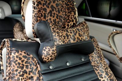 專業(yè)品質(zhì)，舒適駕乘 探索皮革汽車頭枕/頸枕的魅力與選購指南